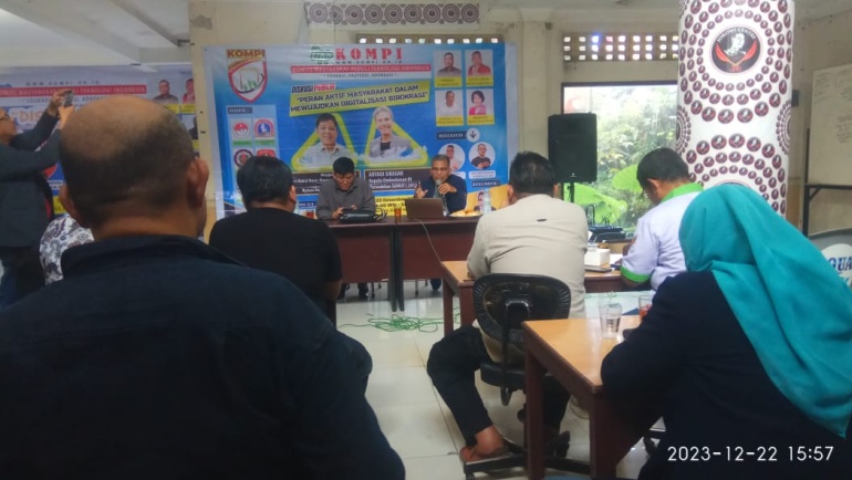 Kompi Gelar Diskusi Publik Peran Masyarakat dalam Mewujudkan Digitalisasi Birokrasi